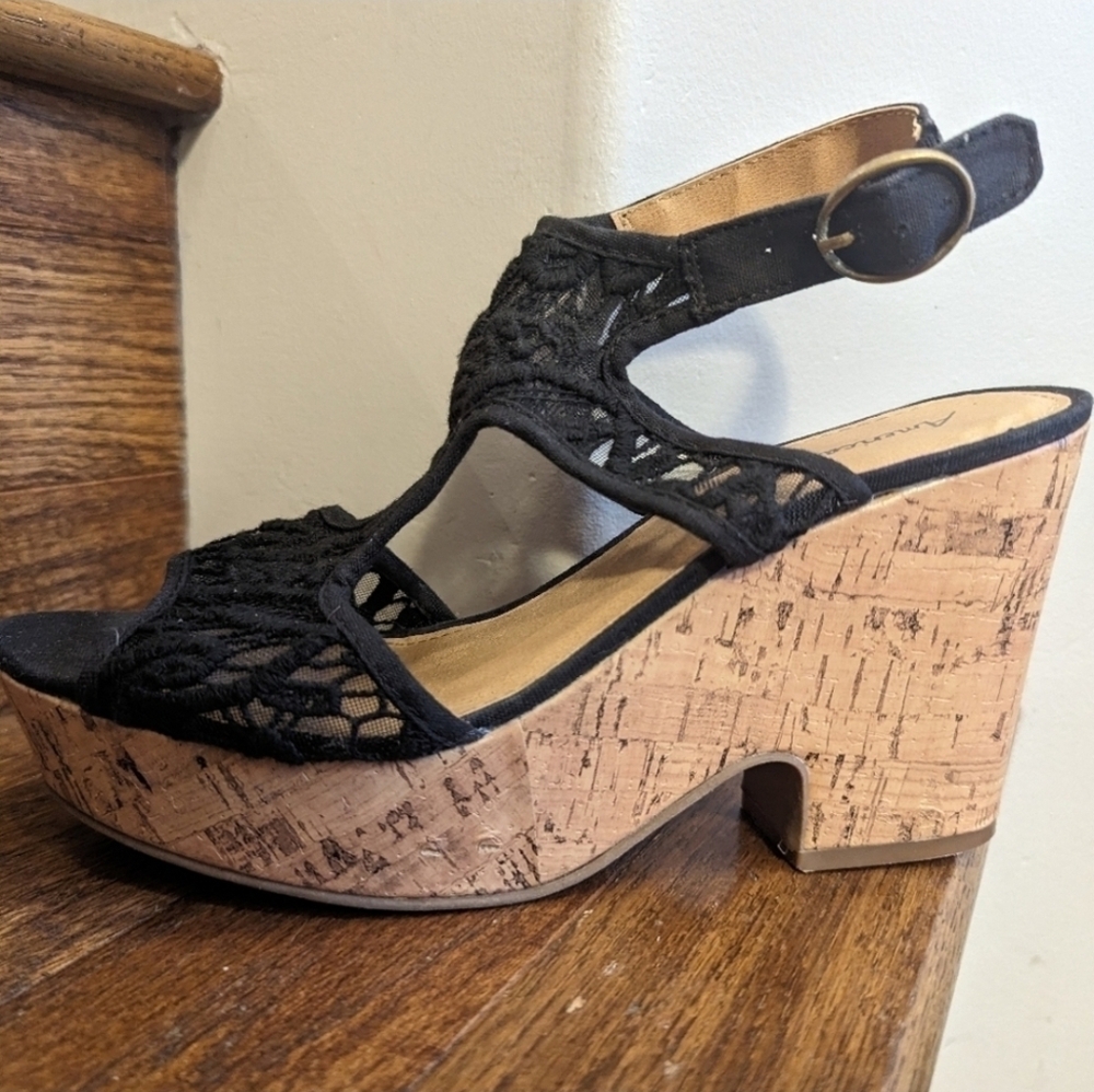 American Eagle Platform Lace cork wedges shoes Size 8